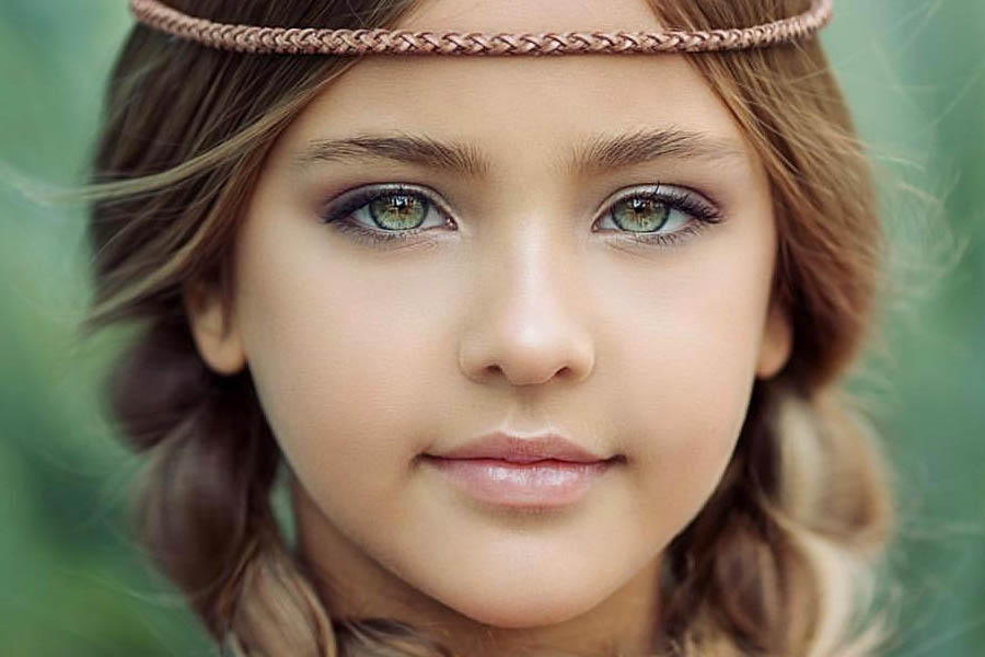 Девушка с невероятно красивыми глазами 20 фотографий
