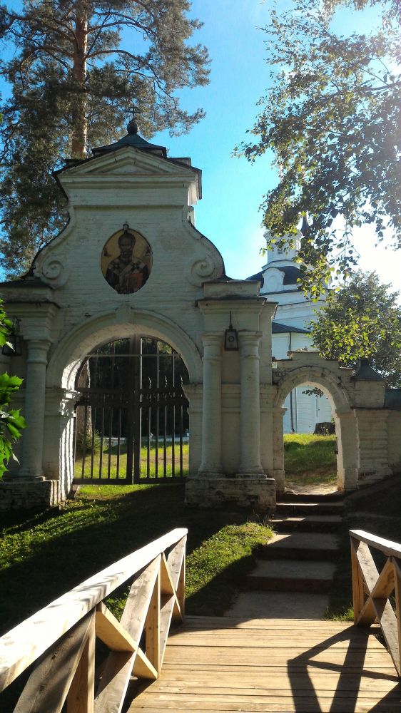 Волхов бережки. Николо-Бережки Костромской. Кратово Московская область храм. Малые Бережки.