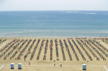 В Италии появится первый пляж, на котором запрещено курить