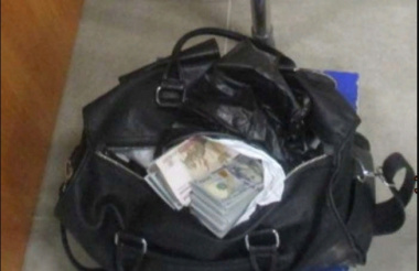 В аэропорту «Платов» задержан мужчина, незаконно провозивший 43 тысячи долларов