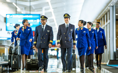 Униформа для экипажей самолётов авиакомпаний мира – лицо и надёжность